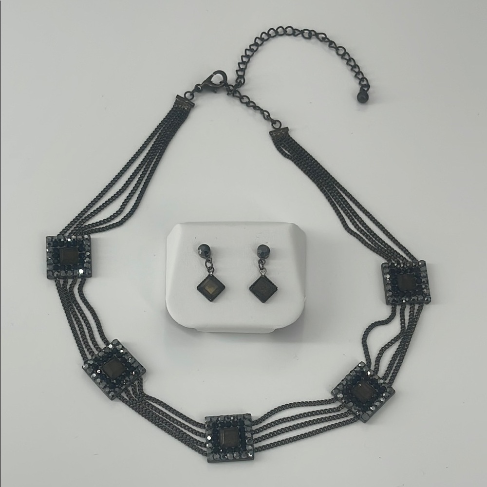 Elegant Black Jewelry Set